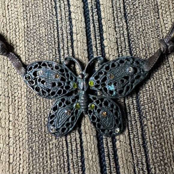 Vintage Butterfly Choker - Picture 6 of 7